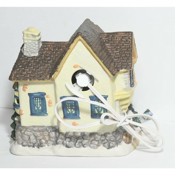 Pub N' Grub Inn Light Up Porcelain House Christmas Snow Town Figure - Picture 4 of 5